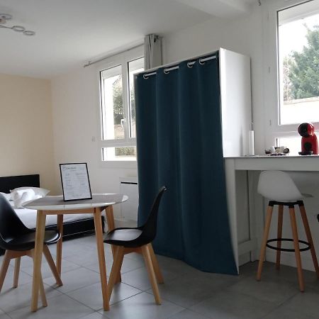 Studio Cosy dans résidence calme et privée Le Mans Habitación foto